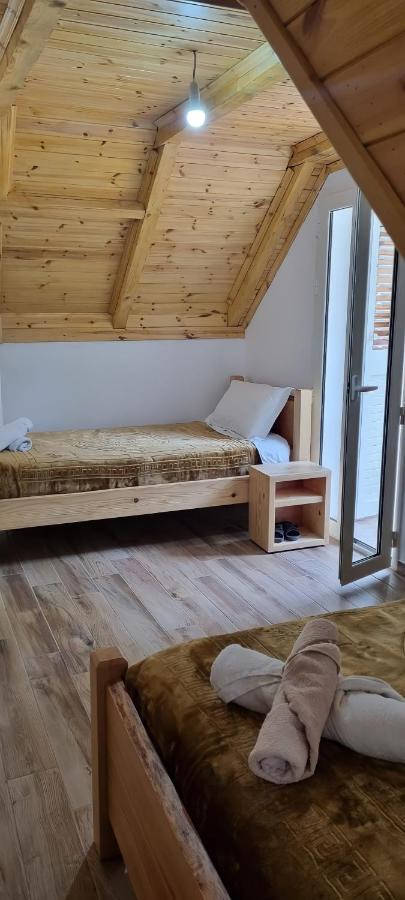 Bujtina Tinari Frühstückspension *